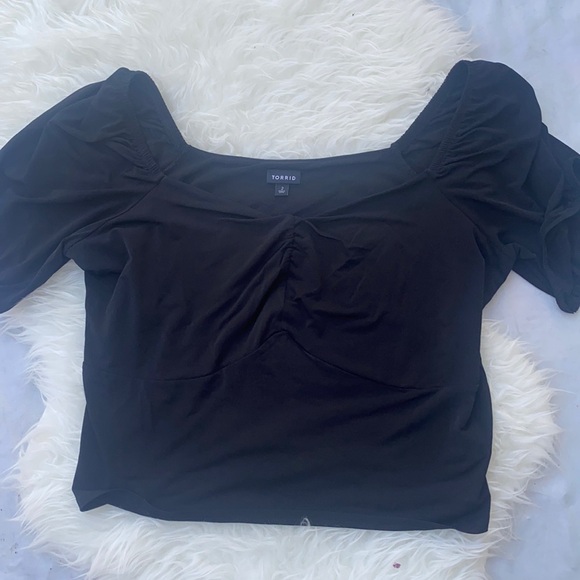 Studio Knit Sweetheart Smocked Back Crop Top - Picture 3 of 8